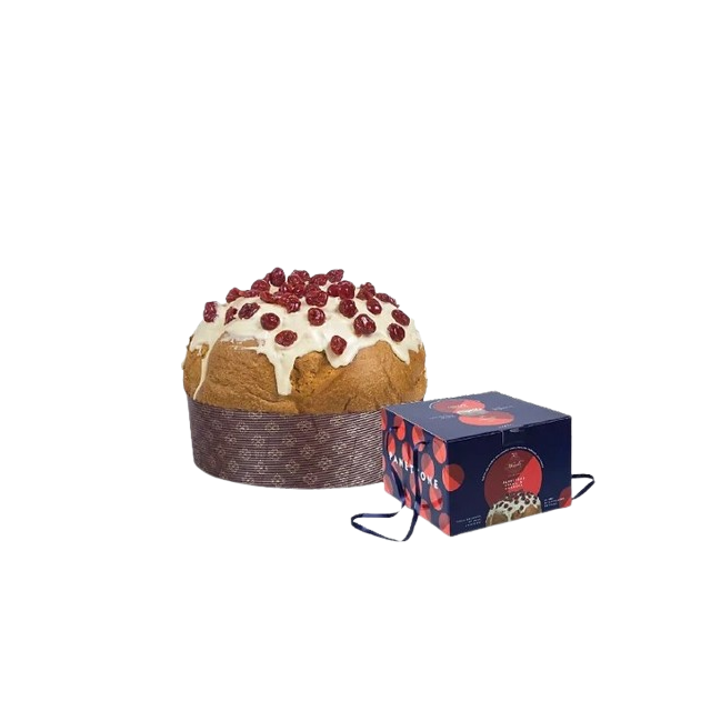 Panettone à la crème et à cerise noire Panettone à la crème et à cerise noire